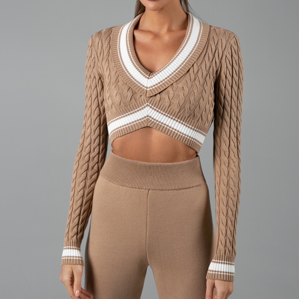 Emory Park Crop Cable Knit Beige Sweater